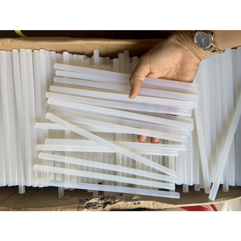 0,5kg  keo nến ( có 2 loại cây to và cây nhỏ)