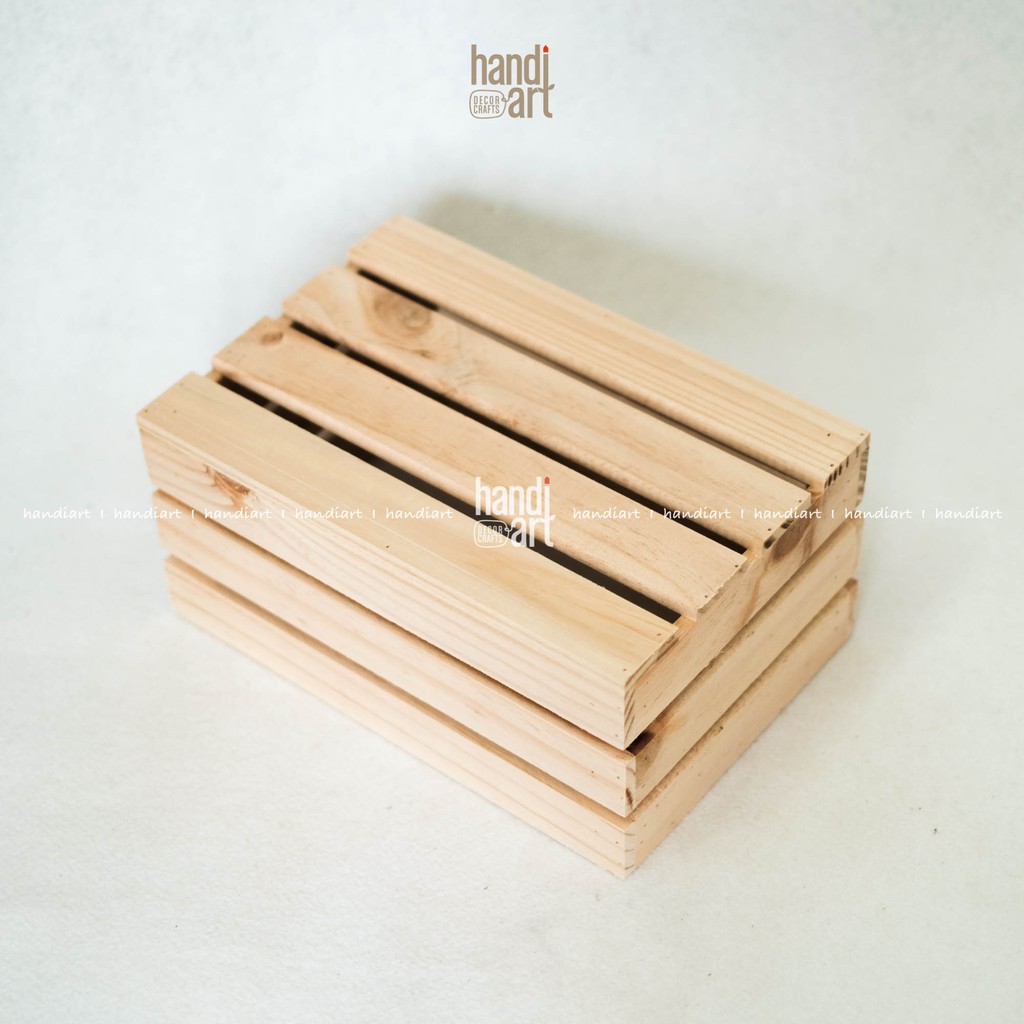 Kệ gỗ pallet trang trí