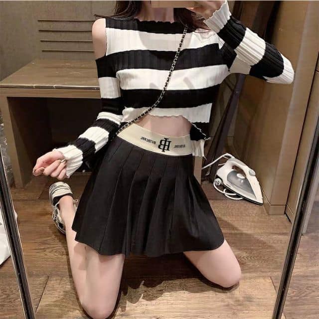 [Mã WASKT410K giảm 10K đơn 50K] Chân váy xếp ly, CẠP CHỮ BBR, có quần liền bên trong | BigBuy360 - bigbuy360.vn