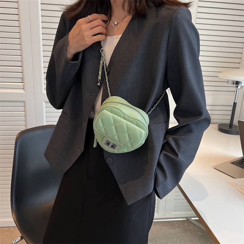 Túi Đeo Vai Hình Trái Tim Phối Dây Xích Thời Trang Mùa Hè 2022 Cho Nữ