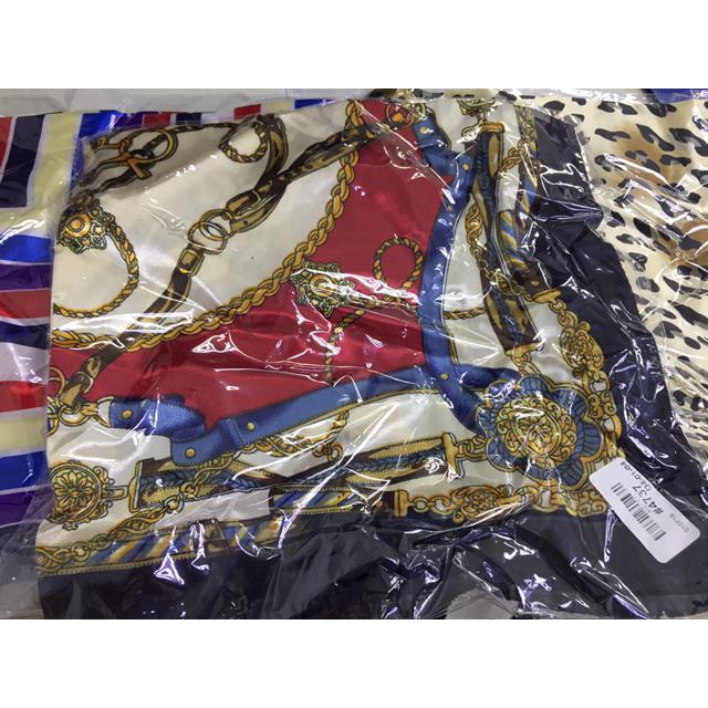 Khăn vuông chất liệu lụa Satin phong cách vintage thời trang