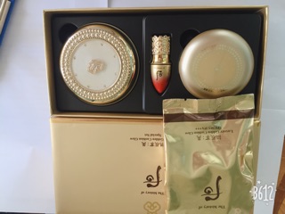 Phấn nước Whoo Luxury Golden Cushion SPF50+/PA+++