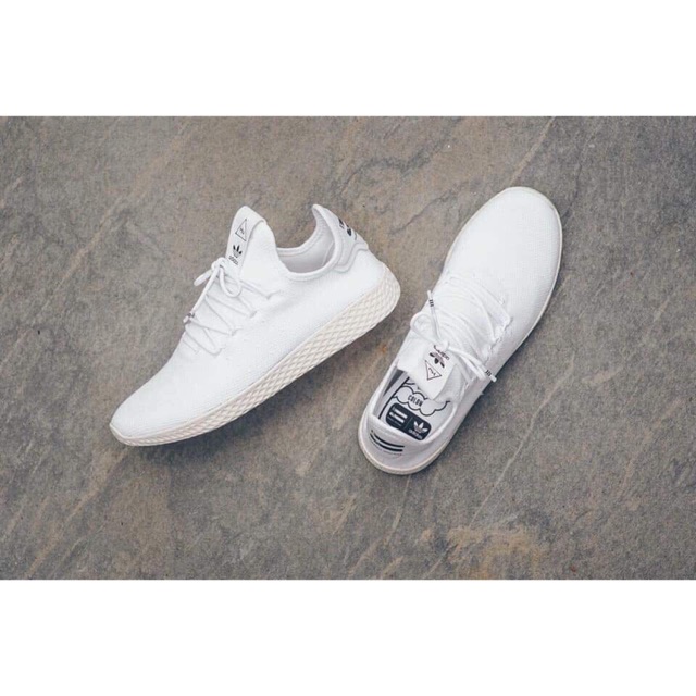 Giày tenis hu