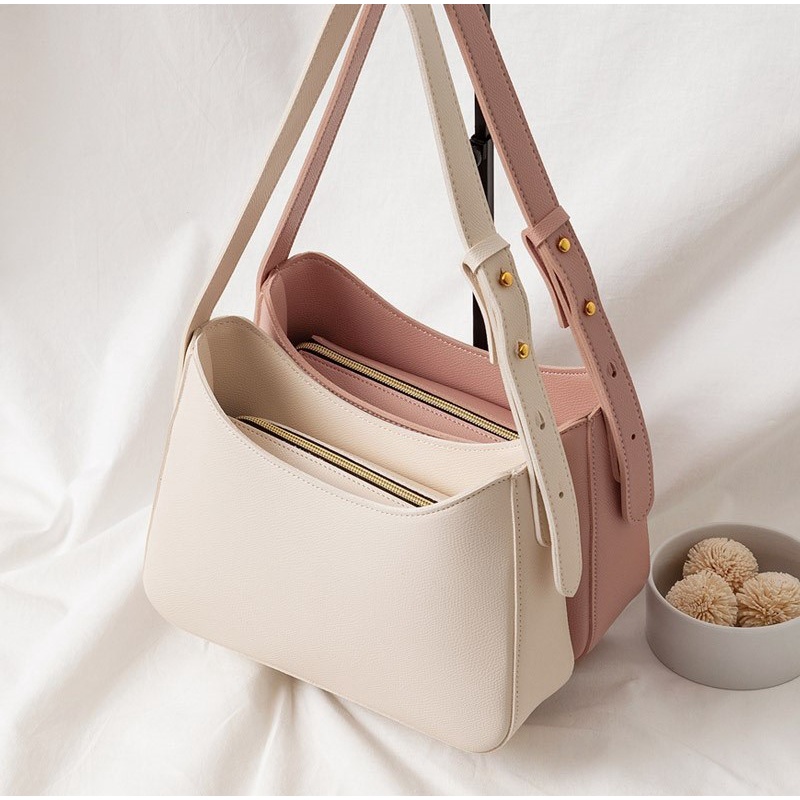 Túi Xách Vuông Bo Góc Kẹp Nách Hàn Quốc