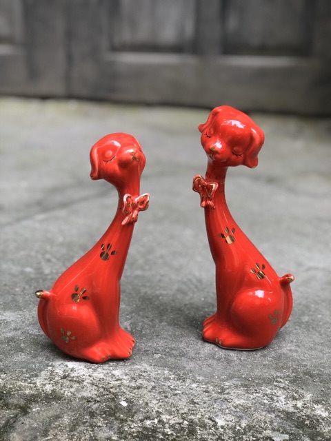 Bộ đôi chó sứ xinh xắn
