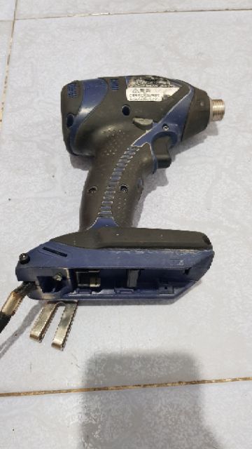 Thân máy bắt vít không than panasonic EZ75A1 DC18V