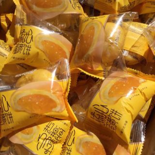 BÁNH TRỨNG CHẢY ( PÍA KIM SA ) ĐÀI TRUNG.