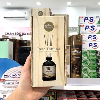 Tinh dầu thơm que gỗ Phutawan Reed Diffuser Vanilla 50ml - Hương Vani