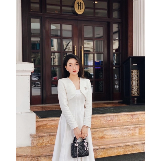 White Set Phoebe áo blazer và váy hai dây