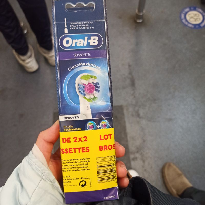 Set 4 đầu thay bàn chải Oral B