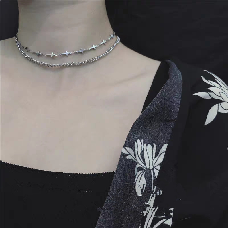 Vòng cổ hai tầng phối họa tiết chữ thập cá tính thời trang