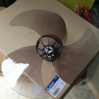 Cánh quạt cây đứng mitsubishi