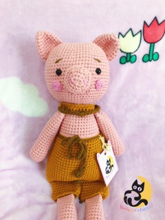 Bé heo handmade chân dài bằng len