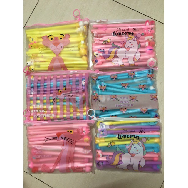 1 túi bút nước nhiều hình cute gồm 20 bút .Có mực xanh - đen -tím .1 túi nguyên 1 màu mực