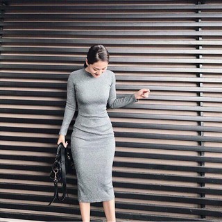 Váy body len tăm dài tay cổ tròn xẻ sau