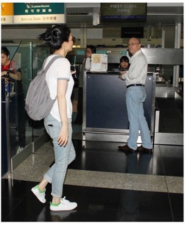Giày thể thao đế bệt