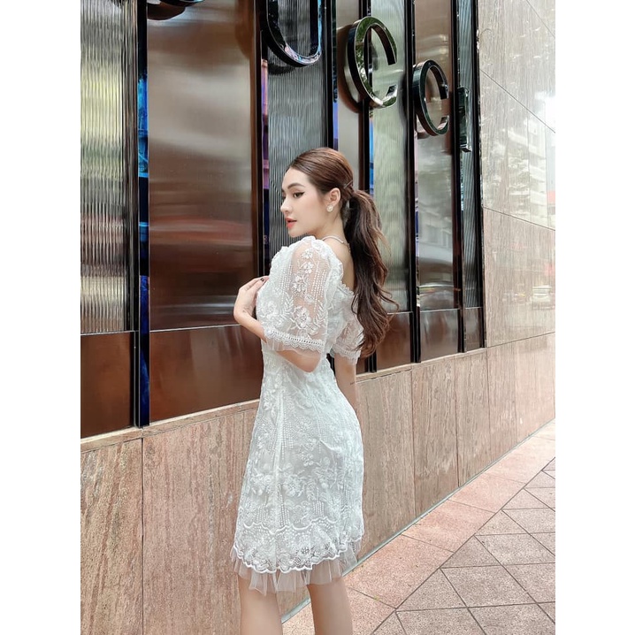 ĐẦM REN HOA NUDE TRẮNG CỔ VUÔNG