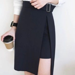 Chân váy cách điệu