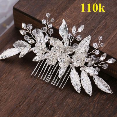 Cài Tóc Cô Dâu Và Các Mẹ