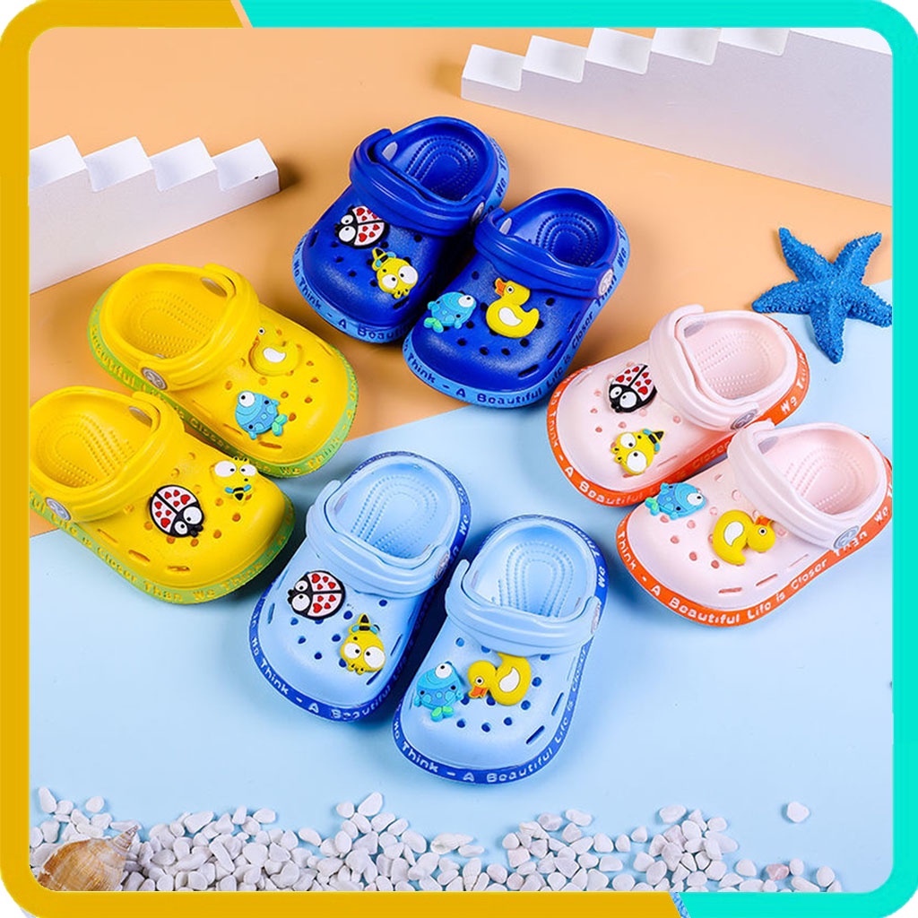 Dép Sục Cho Bé CARTOON DRAG- Chất Liệu Siêu Nhẹ- Đế Chống Trơn Trượt- Kèm Sticker Xinh Xắn