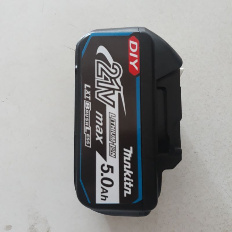 Pin 18v 4ah dùng cho máy vặn bulong , máy khoan, máy mài ,kiểu dáng makita