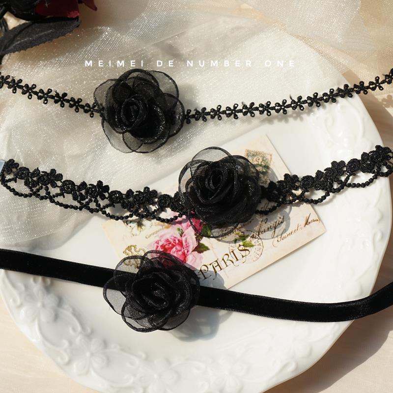 Choker Ren Hoa Hồng Đen Phong Cách Hàn Quốc