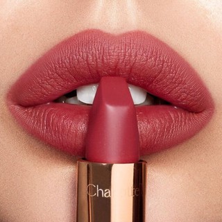 Son Charlotte Tilbury BOND GIRL