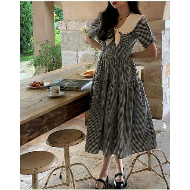 Đầm caro cổ sen