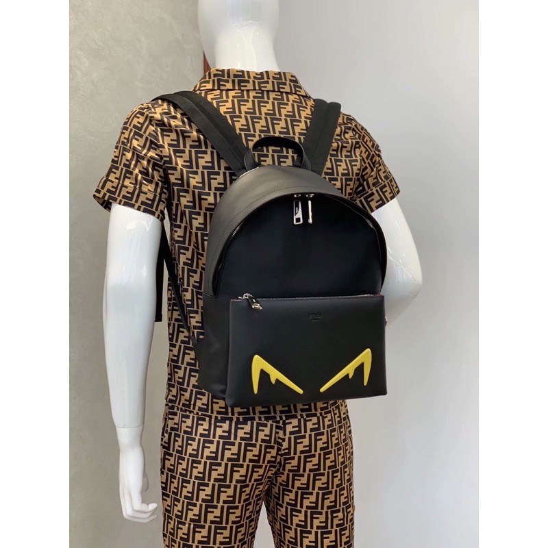 Balo nam mặt sau bằng vải lưới công nghệ cao thoáng khí, chất liệu nylon và da bò màu đen fendi FD