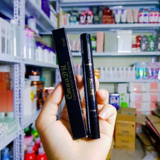 Kẻ mắt hai đầu