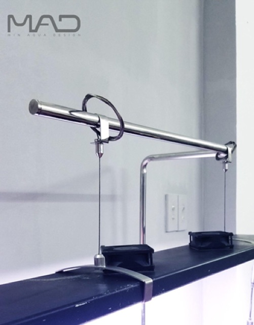 Kẹp đèn inox- thương hiệu MAD