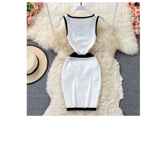 Đầm sát nách phối viền và nút cách điệu, đầm body ba lỗ viền bo eo kiểu thiết kế