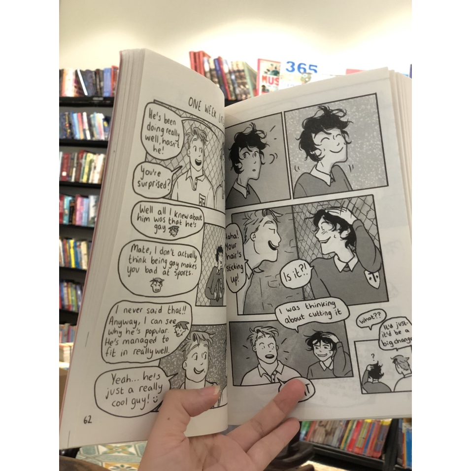 Sách - Heartstopper: Volume One