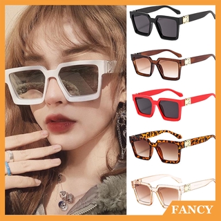 Kính mát gọng vuông phong cách retro