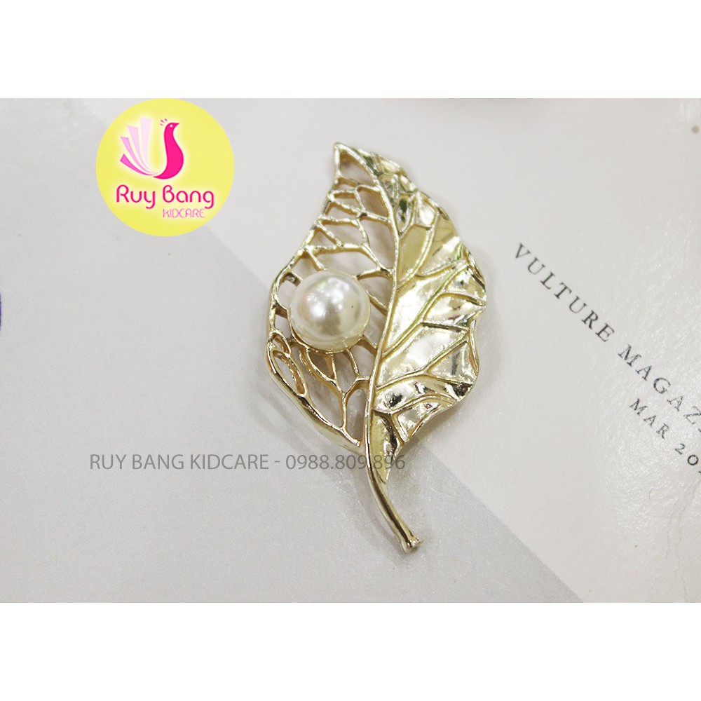 Cành lá kim loại, center đá đính hoa vải handmade