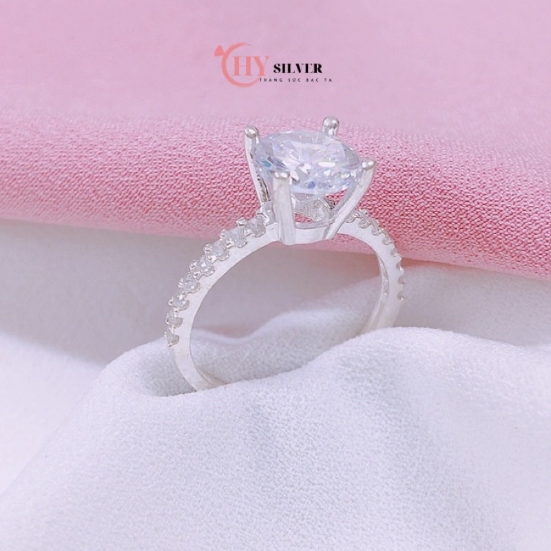 Nhẫn bạc ta đính đá to 4 chấu đá chủ 8 ly nhẫn nữ siêu sang