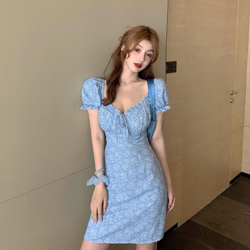 Đầm nữ tay phồng cổ vuông đơn giản thời trang | BigBuy360 - bigbuy360.vn