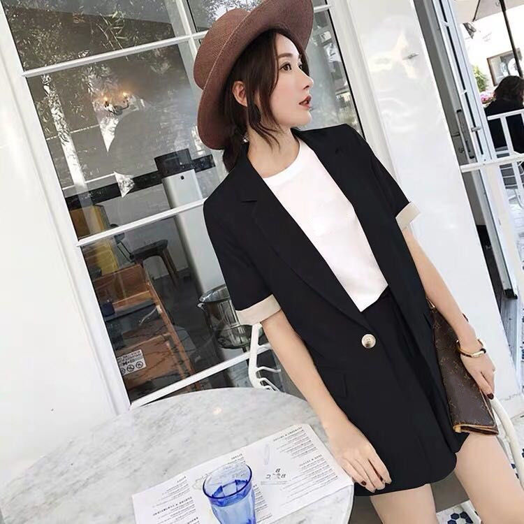 Set áo khoác blazer ngắn tay + quần short xinh xắn cho nữ