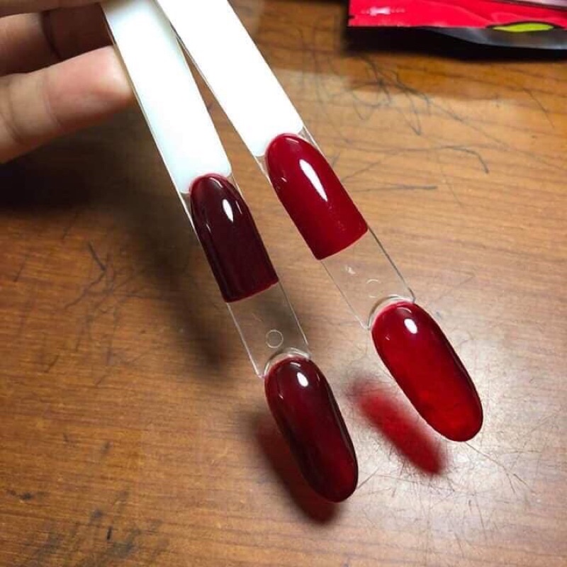 Sơn Maerij tone đỏ bóng kính