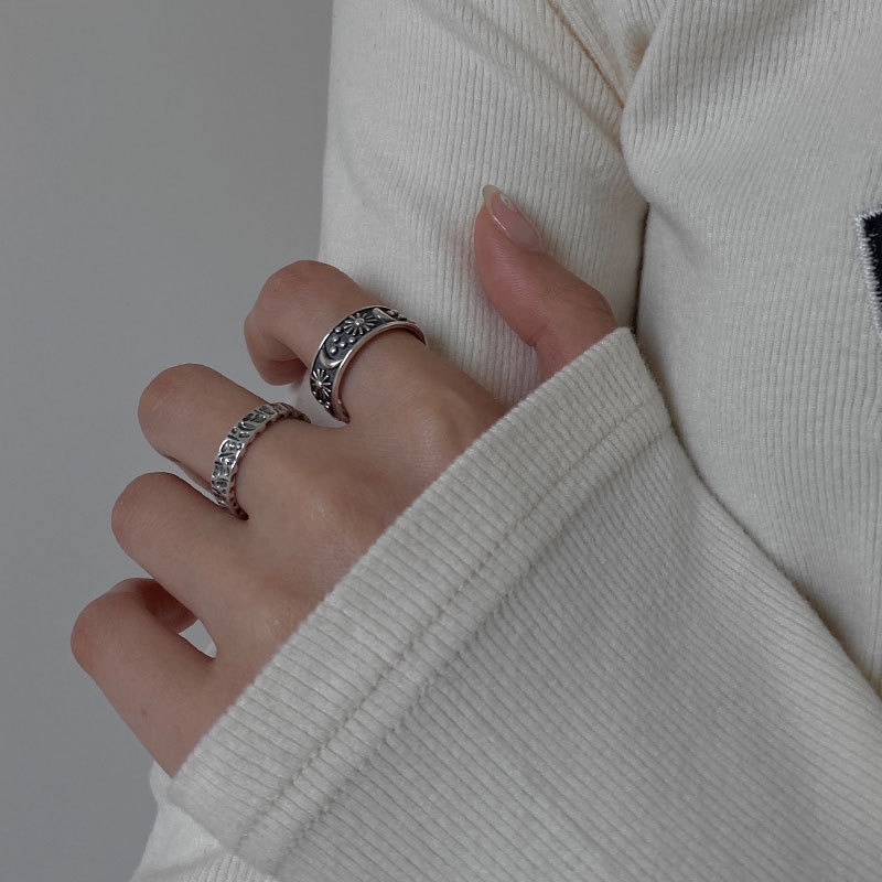 Nhẫn nam nữ tròn Loki Accessories màu bạc thời trang chất Titan đẹp đơn giản không gỉ - Nhẫn Sun &amp; Moon