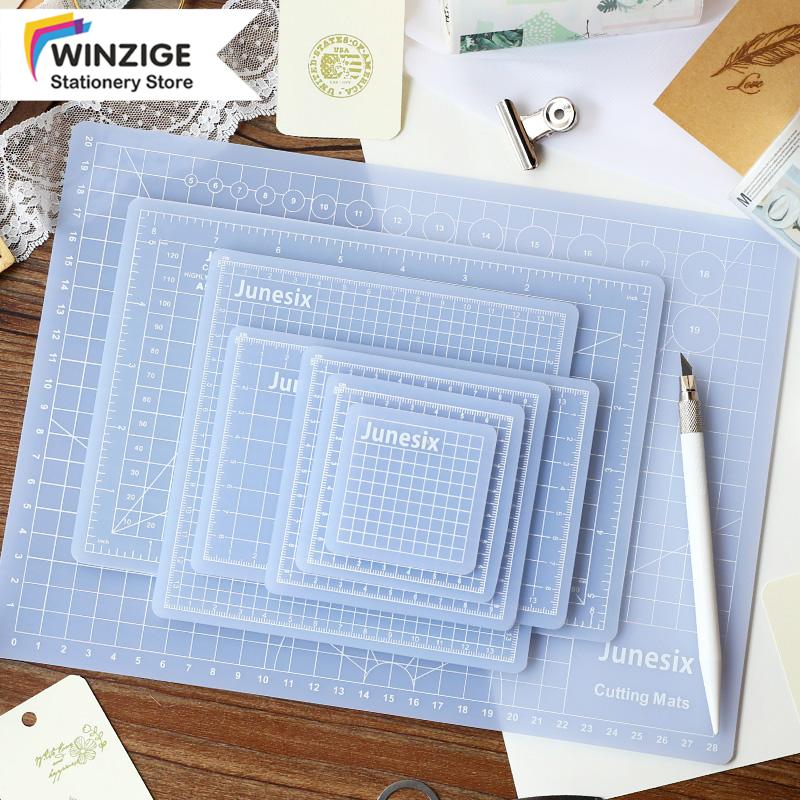 Tấm thớt cắt khổ A5 A4 bằng nhựa PVC Winzige