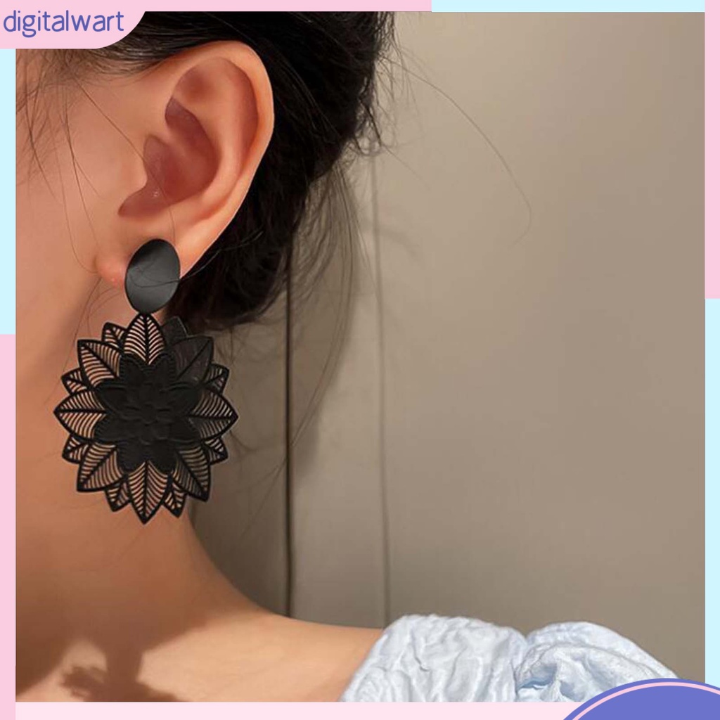 Đôi bông tai họa tiết hoa kiểu dáng vintage thời trang cho nữ