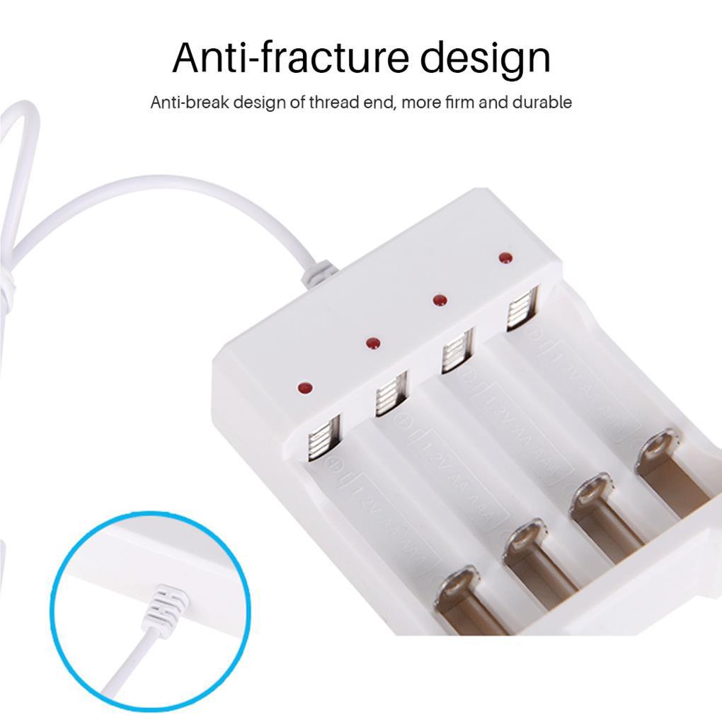 Hộp Sạc Pin Nhanh USB 4 Ngăn Có Đèn LED Cho Đi Du Lịch Ngoài Trời