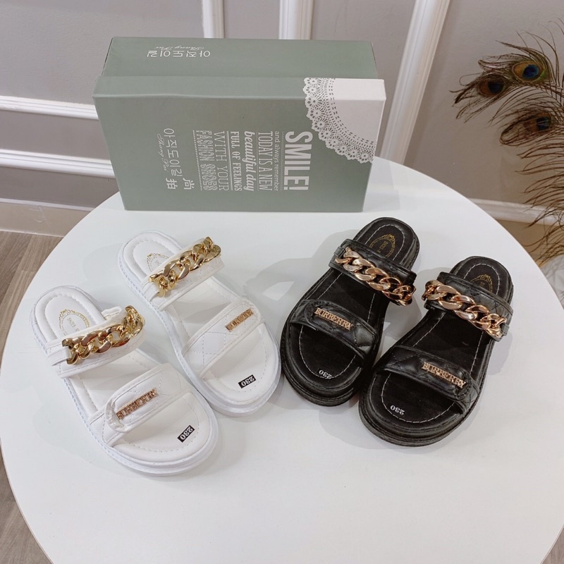 HÀNG CÓ SẴN ,LÊ 2 CẦU BÁNH MÌ