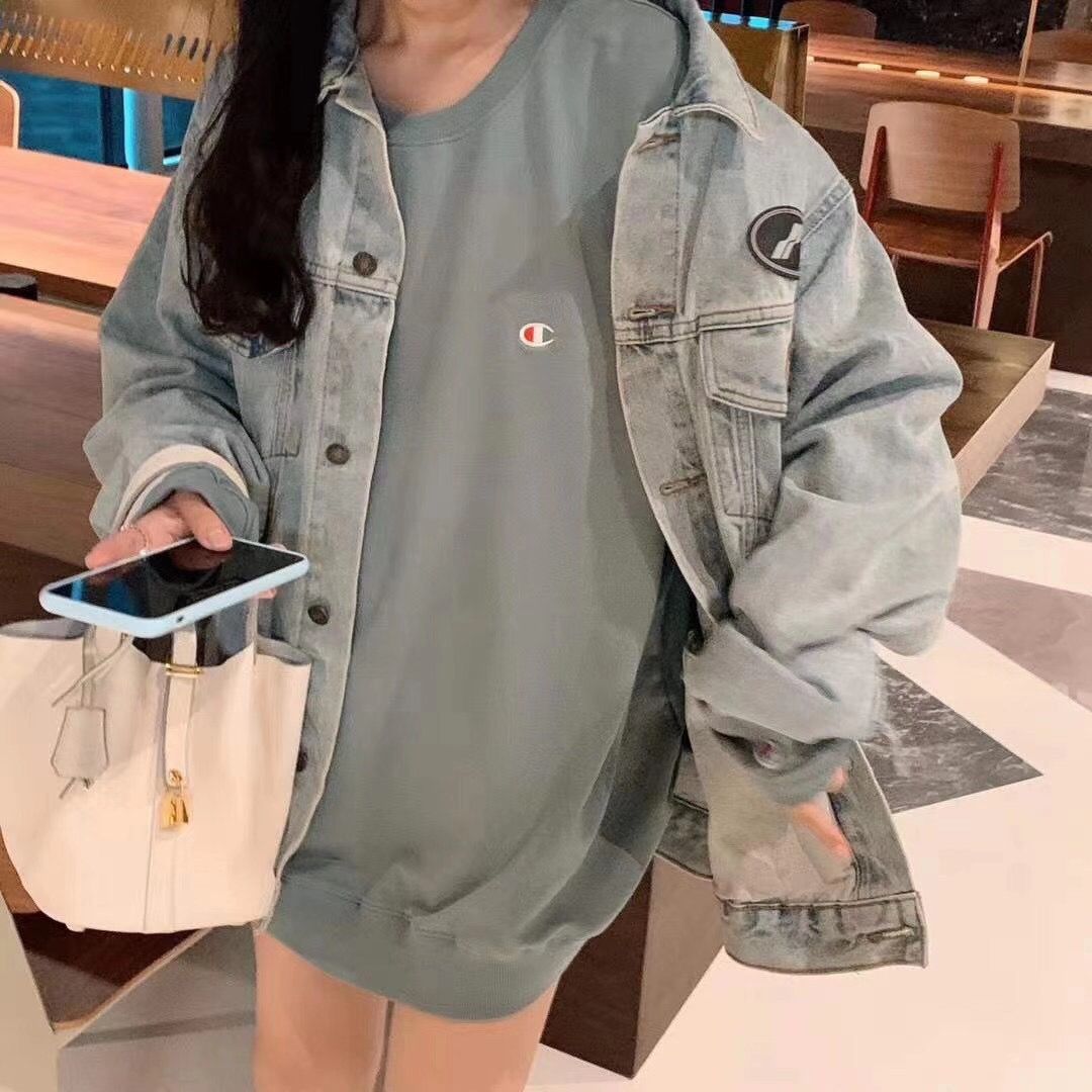 ! Áo Thun Champion Thời Trang Năng Động Áo Hoodie Thiết Kế Mới Tạo Cảm Giác Thoải Mái Thời Trang Dành Cho Cả Nam Và Nữ | BigBuy360 - bigbuy360.vn
