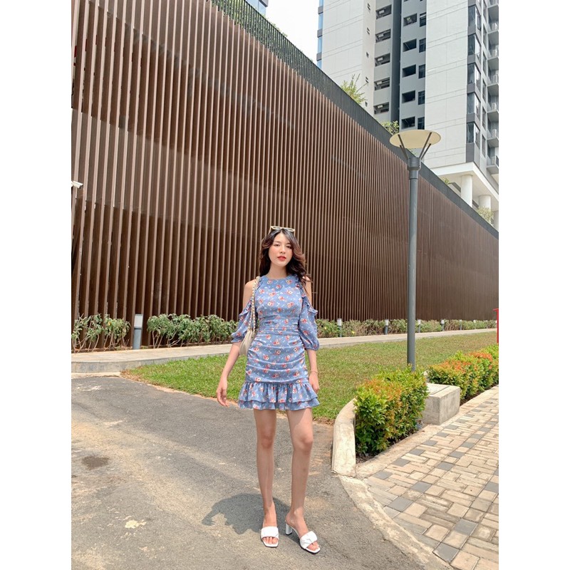 [Mã FAMARAL1 giảm 10K đơn 50K] ĐẦM BORA tay lở trễ vai tùng bèo | BigBuy360 - bigbuy360.vn