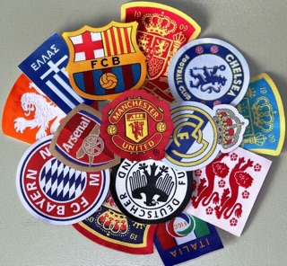 Sticker in hình logo đội bóng 30 cái ép lụa/ hình dán bóng đá