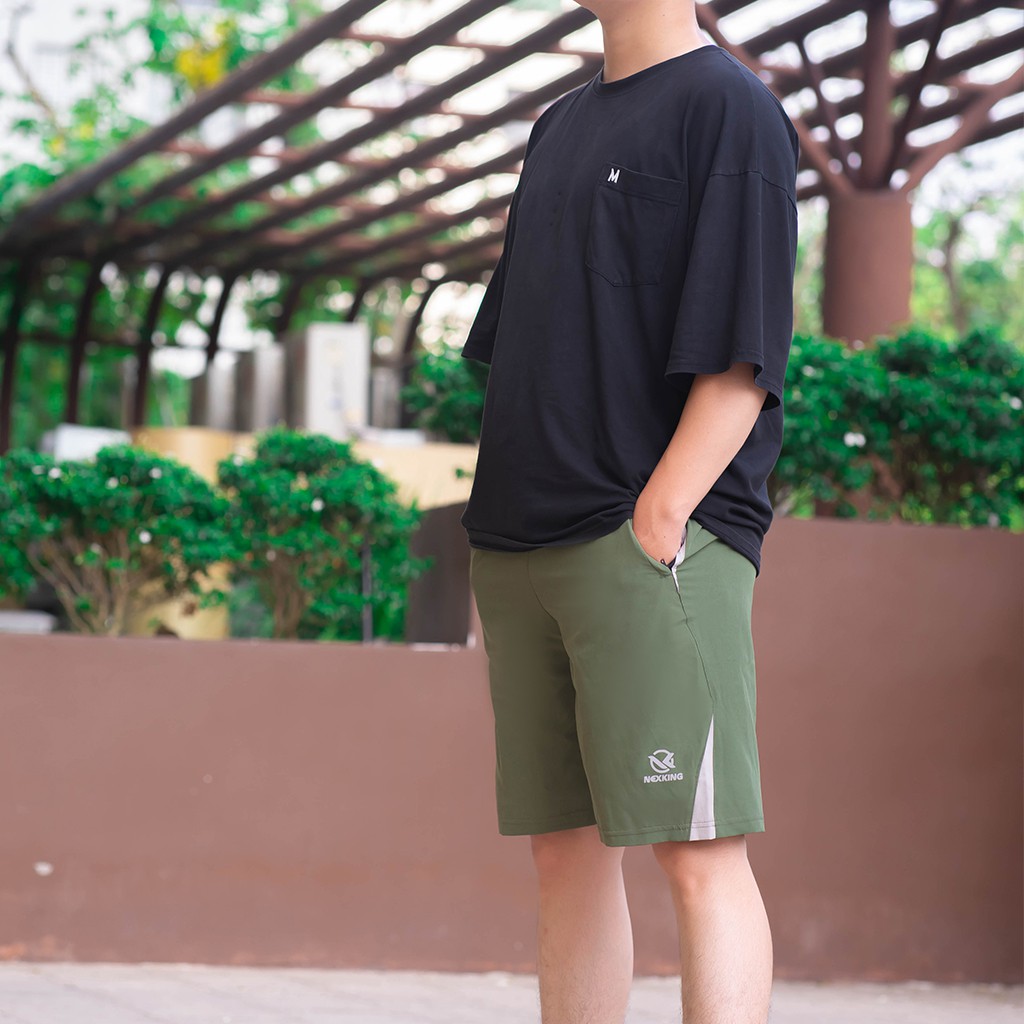 Quần đùi, quần short nam Cloudnine Store chất dù gió co dãn form rộng phối họa tiết nam tính phong cách thể thao | BigBuy360 - bigbuy360.vn