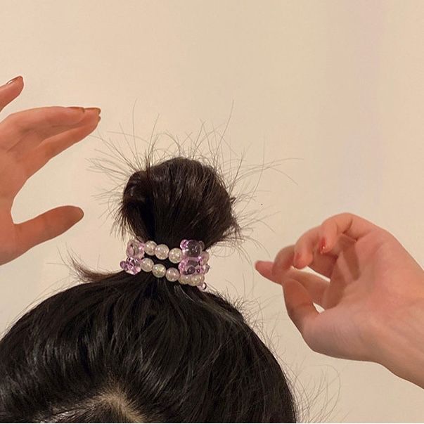 Vòng tay xỏ hạt gấu nhỏ trong suốt xinh xắn phong cách Hàn Quốc