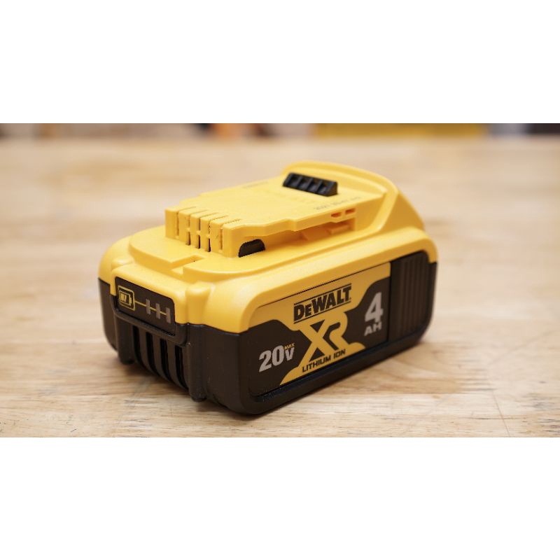 DMTT Pin Dewalt 20V 4Ah DCB182 Chính Hãng BH 12 Tháng